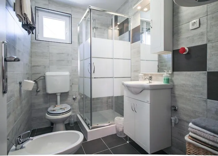 La Boheme 아파트 로비니